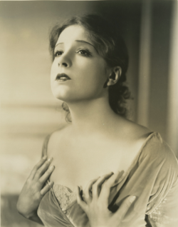 Lili Damita