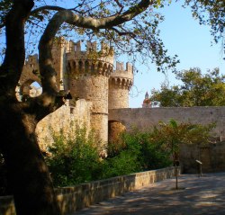 elladaa:  Το κάστρο, στην Παλιά Πόλη της