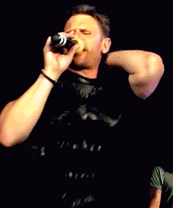  boundinthestars: Here is Mark sexing up your dash  ♥_ ♥