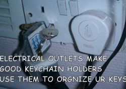 z0mbieh00ker:  Some excellent life hacks.  