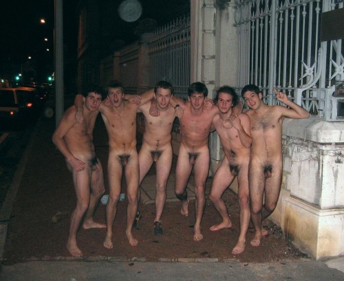 cocksnasses:  whpitout:  naked on the sidewalk  (via TumbleOn)