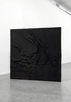 7while23:Tom Burr - Dark Cloud - 2011