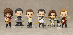 appledress:  HOW IS THERE A LINKIN PARK NENDOROID SET?!  I needed