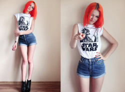 hotchicksinstarwarsshirts:  Empire wants You ! (by La Volpe)