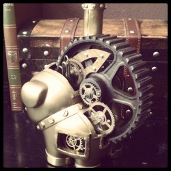 deeten:  Old custom I did a while back. #steampunk #vinyltoy