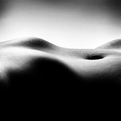 vvolare:  Abstract Nude Landscapes by Billy Kidd  I aim for abstract. I