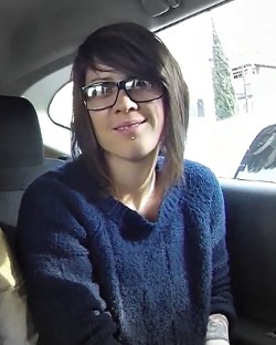 laybackandlightupp:  my new glasses are like tegan’s. your argument is invalid.  