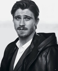 visuallyoverwhelming:  Garrett Hedlund 