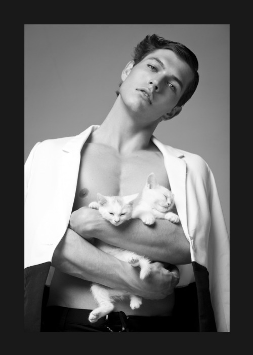 Tadas in “Everybody Wants to be a Cat” by Olivier Yoan for Fashionisto