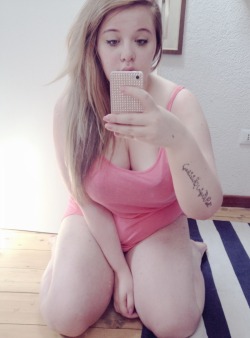 bleedinglolitanetwork:  and this has 97 notes D: omg   Lets add