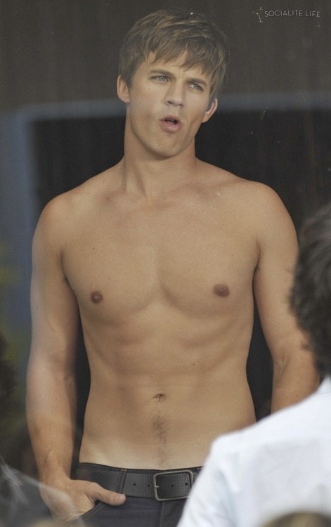 shirtless-naked-celebs:  Matt Lanter 