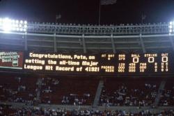 BACK IN THE DAY |9/11/85| Pete Rose breaks Ty Cobb’s record