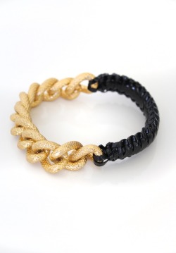 sun-rise-avenue:  I love this bracelet :) 