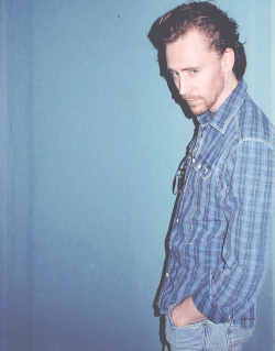 bileto:  100-ish people I love» Tom Hiddleston  “Never stop.