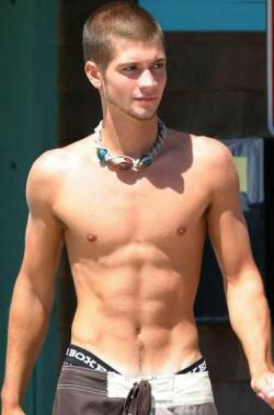 gayosiris-haus-o-ass:  Unf!