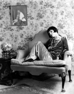 tender-isthe-night:   Louise Brooks  