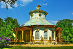liebesdeutschland:  Chinesisches Teehaus, im Park Sanssouci in