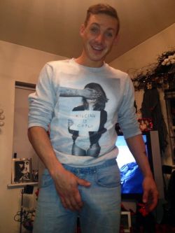 dirtywrld:  British “celeb” Kirk Norcross 