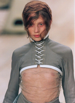 vl4da: Alexander McQueen Spring 1999. 