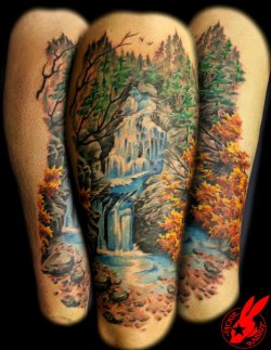fuckyeahtattoos:  Custom tattoo by Jackie Rabbit @ Star City