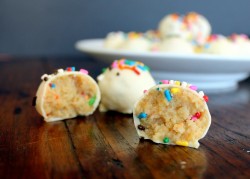 gastrogirl:  cake batter truffles. 