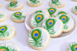gastrogirl:  peacock feather cookies. 