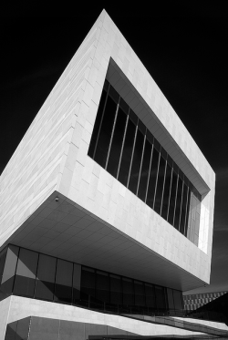 fiore-rosso:  Museum of Liverpool. [Larrie Tiernan Photography]