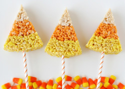 gastrogirl:  candy corn krispie treats. 