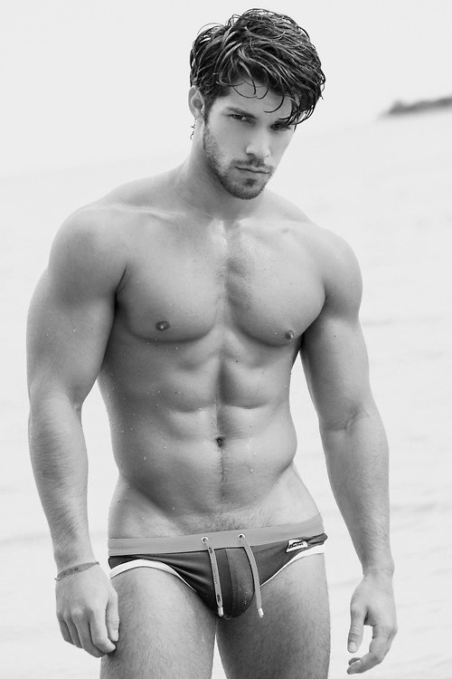 dc10men:  Who want to taste me ? 