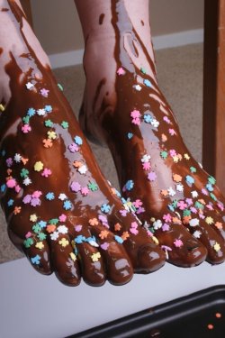 solelover2:  feetplease:  Better than cupcakes.  Much better