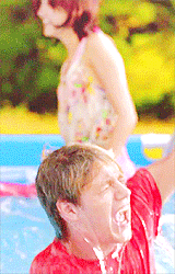 lewisandneil:  Niall Horan, wet and shirtless 