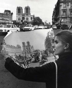 luzfosca:  Robert Doisneau Notre Dame, Paris, 1977 Thanks to firsttimeuser