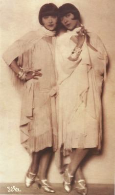 fantomas-en-cavale:   Madame d’Ora- Les Dolly Sisters, 1928-1929
