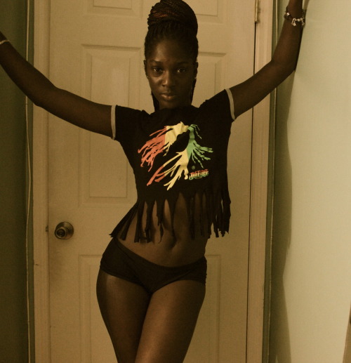 beautifulbahamian:  I’m no model I just like take pictures!   Worthy of worship #divinity