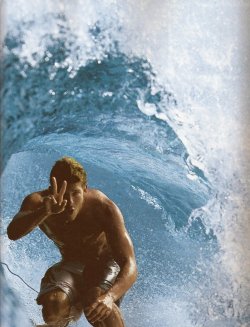3leapfrogs:  luz-natural:  Andy Irons  www.3leapfrogs.tumblr.com^*^*^•••