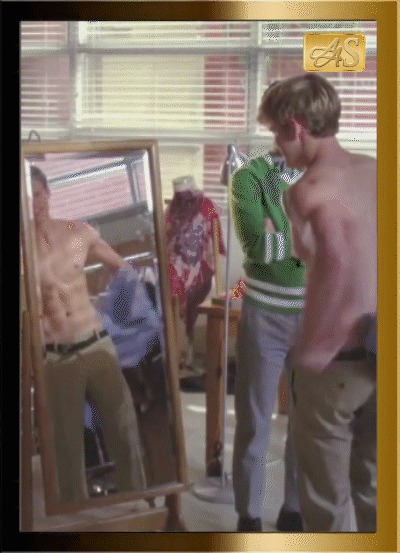 socialitelife:  Chord Overstreet stripping on Glee! 