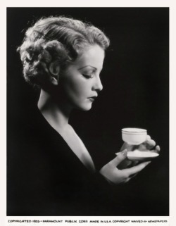 hoodoothatvoodoo:  Sari Maritza sipping tea -1933 