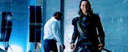 marisflowers:  Tom Hiddleston - The Avengers (Behind the scenes)