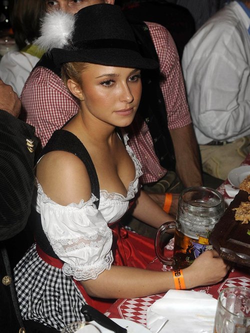 Oktoberfest is coming! Cleavage and beer!