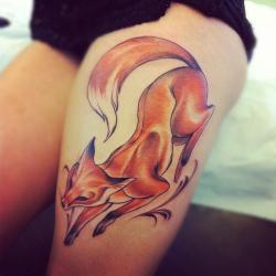 fuckyeahtattoos:  Fox, done by Nomi Chi. Halifax, summer 2012. One