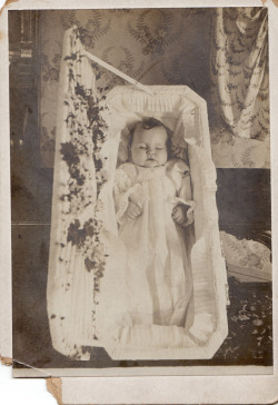 victorian-mortality:  I can’t imagine how difficult it was