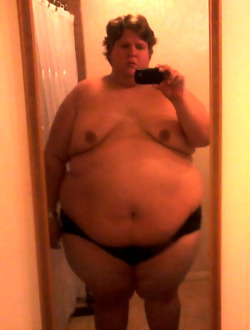 anotherfatboydaily:  superchubby:  Overfat superchubby  Whatâ€™s overfat?  No such thing. Mmm&hellip; Those hips. ..