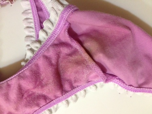 angelicflutterflies:  this looks like my panties :(