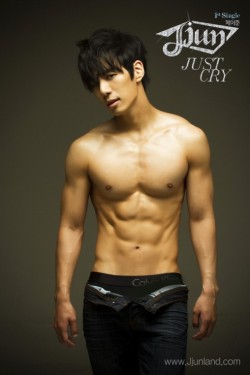   365daysofsexy: Rookie Korean singer JJUNCheck out his music