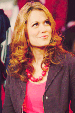 todofandeonetreehill:  Fotos Favoritas - Bethany Joy Lenz, 19/50 