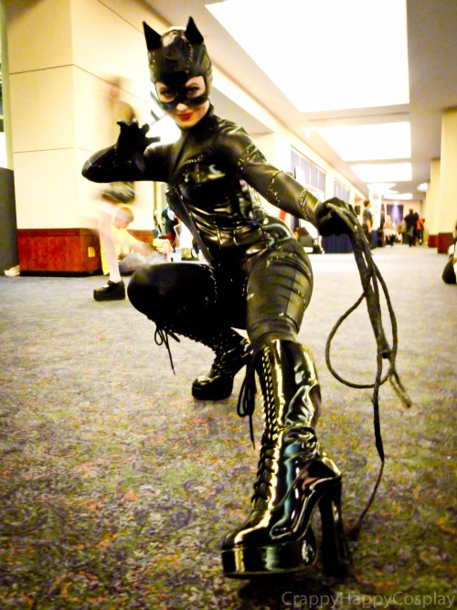crappy-happy-cosplay:  Gorgeous Cat Woman cosplay! Photographer: CrappyHappyCosplay See more photos here. 