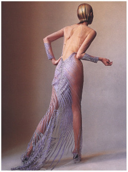 nearlyvintage:  IRVING PENN - MAGGIE RITZER
