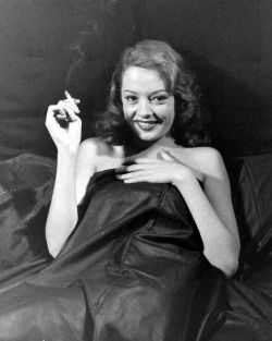  Jane Greer photographed by Peter Stackpole. 