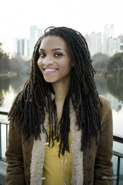 This is the most beautiful woman in the world. I love women with locs.