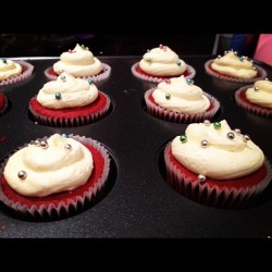 Juls you better like these!! #redvelvet #cupcakes #instafood